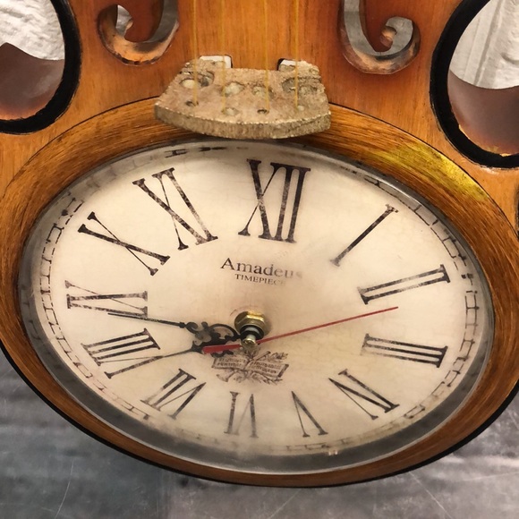 Amadeus Violin Pendulum Wall Clock collectible *missing pendulum RARE - Picture 2 of 8